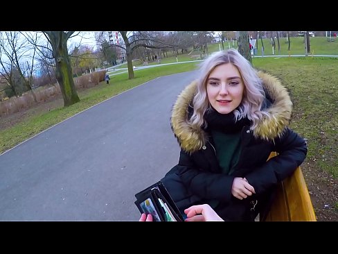 ❤️ Прогута врелу сперму странца за новац - пушење у парку од Еве Елфие ❤❌ Порно видео код нас